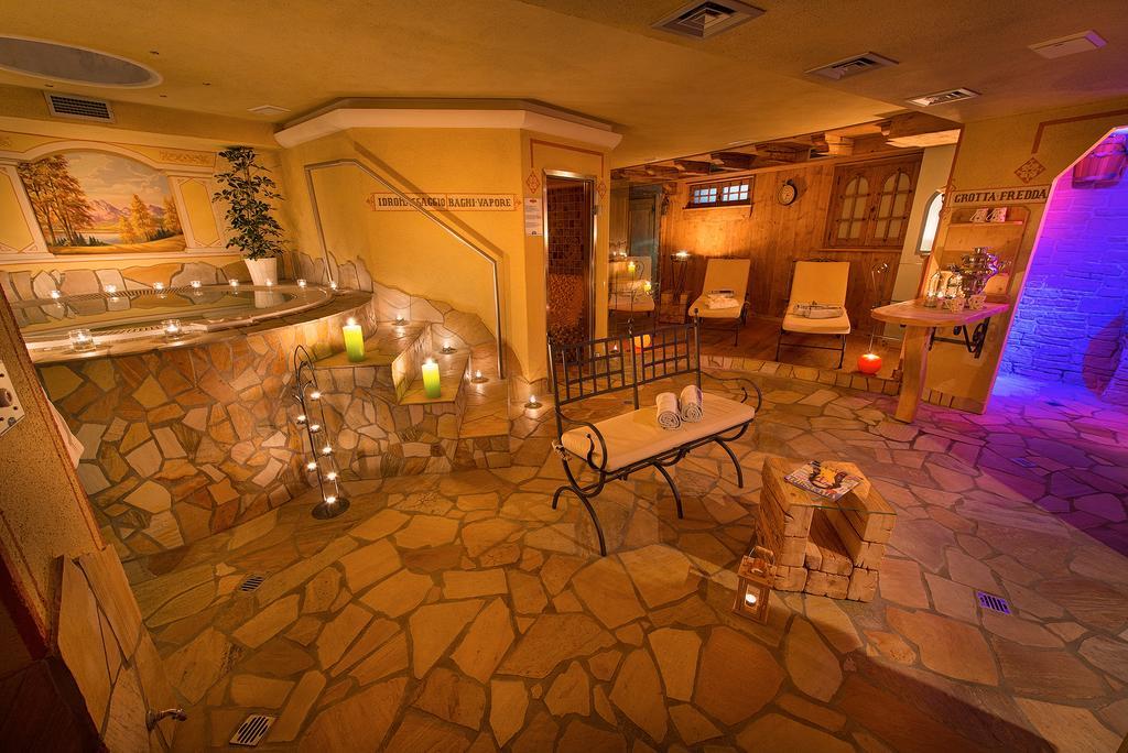 Hotel Roberta Alpine Adults Only Ливиньо Екстериор снимка